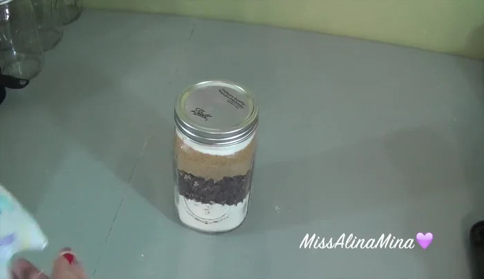 Optional: Decorate the jars: Add decorative elements such as ribbons, fabric, tags with recipe instructions, etc.