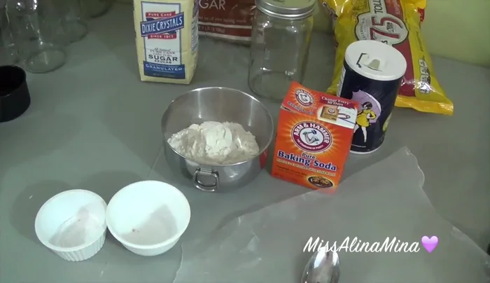 Combine dry ingredients: Add 1 ¾ cup all-purpose flour, ¾ teaspoon baking soda, and ¾ teaspoon salt to a mixing bowl. Mix well.