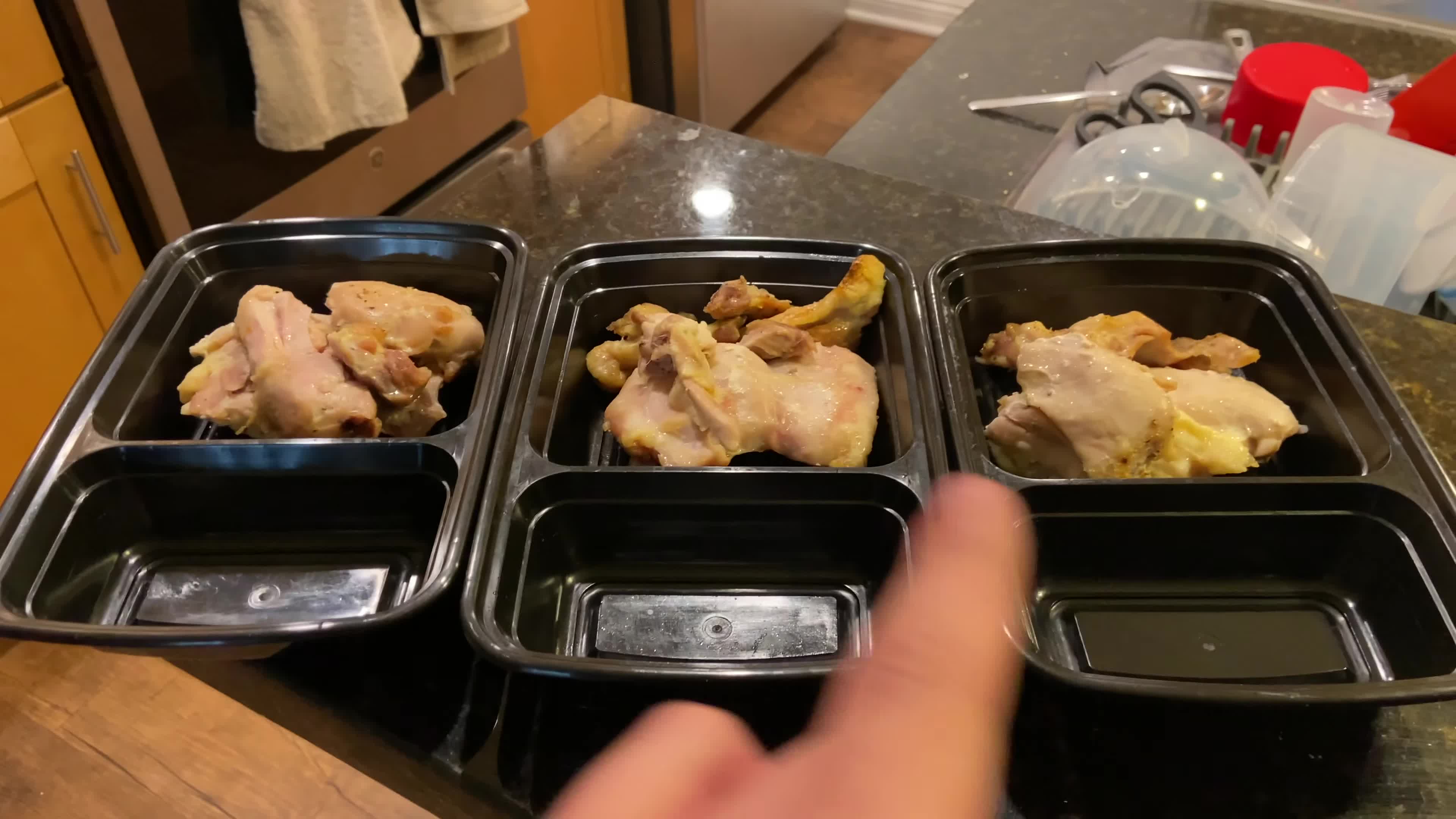Close-up of the Freshware meal prep containers