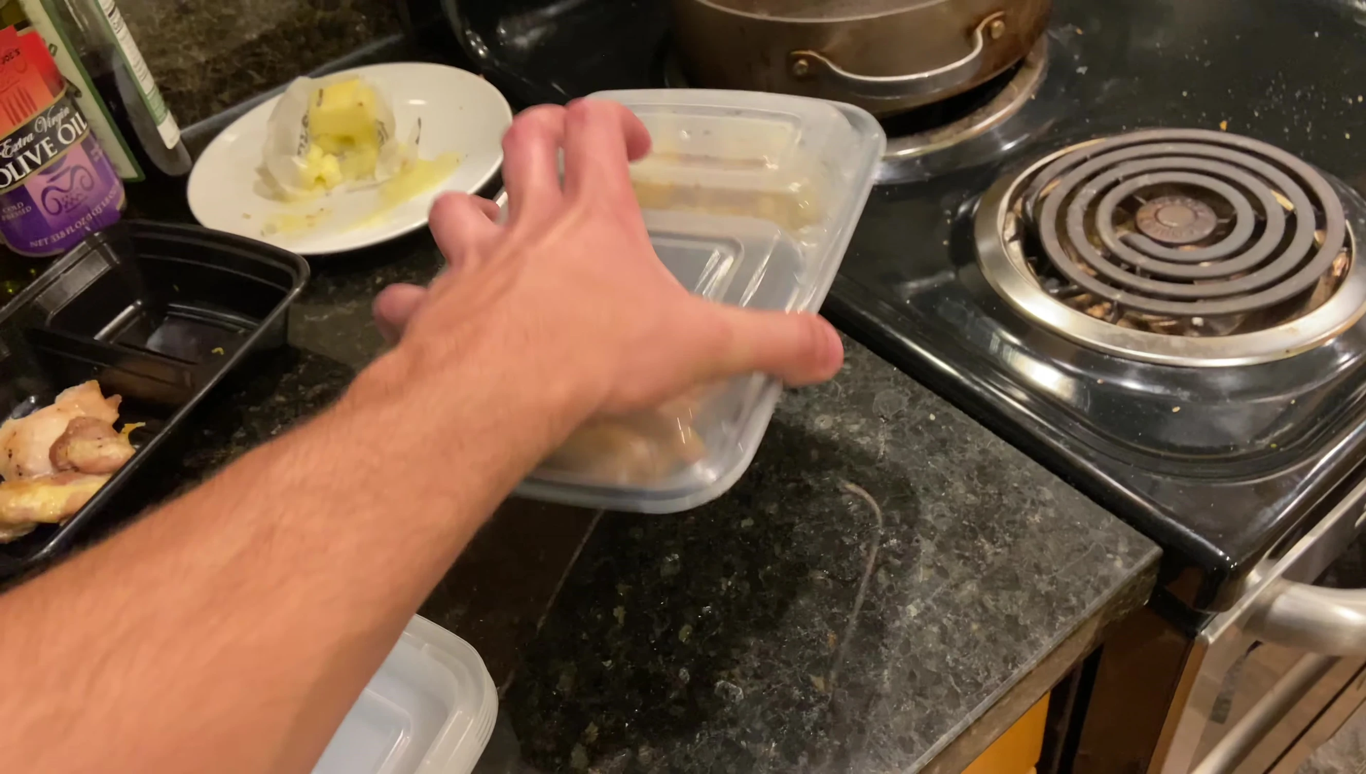 Demonstrating the secure lid closure