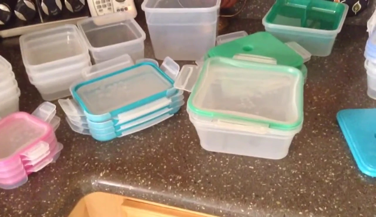 Image of organized Snapware containers in the kitchen drawer.