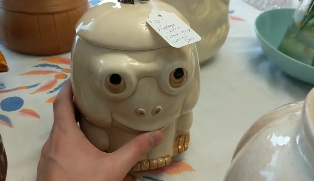 The free frog cookie jar