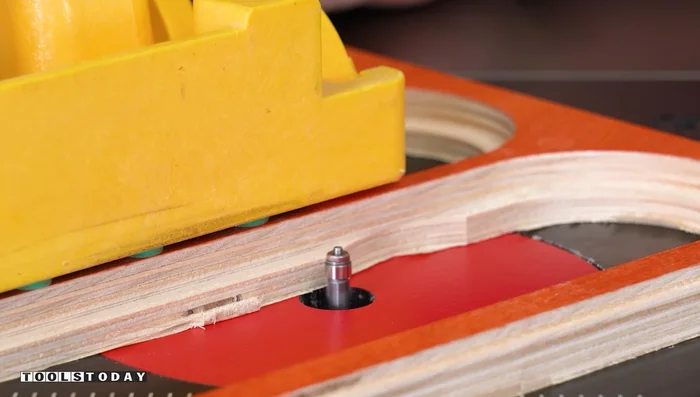 Round over the edges of the inlay pieces using a mini roundover bit.