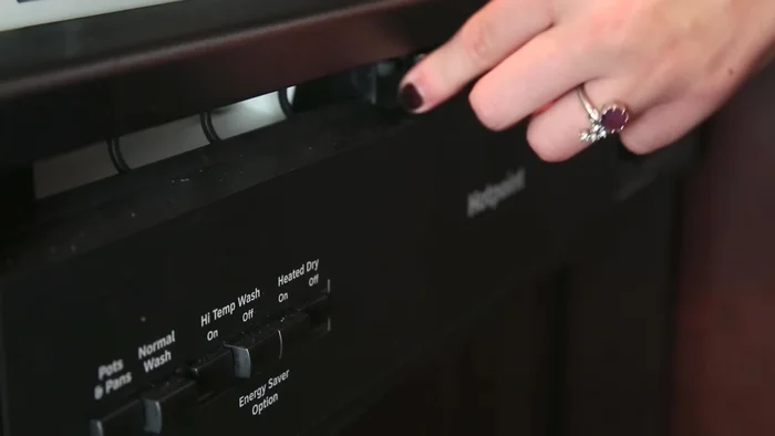 Microwave containers with ventilation (pop up a corner) to prevent uneven heating.