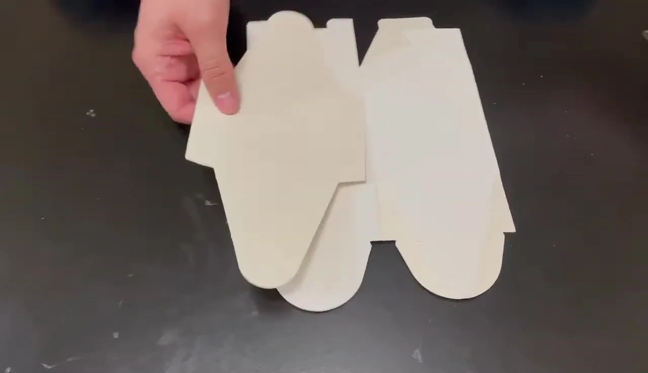 Close up of the insert showing the folding areas