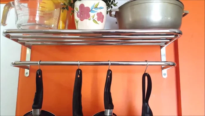 Hang your pots and pans on the S hooks.