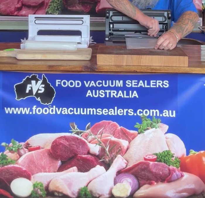 Use the built-in cutter to cut the bag to the desired size.