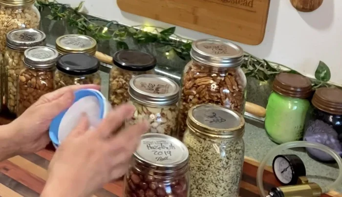 Remove the pump and check the seal by holding the jar upside down.