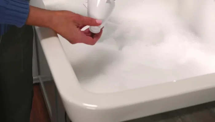 Clean and dry the dispenser parts to prevent clogging.