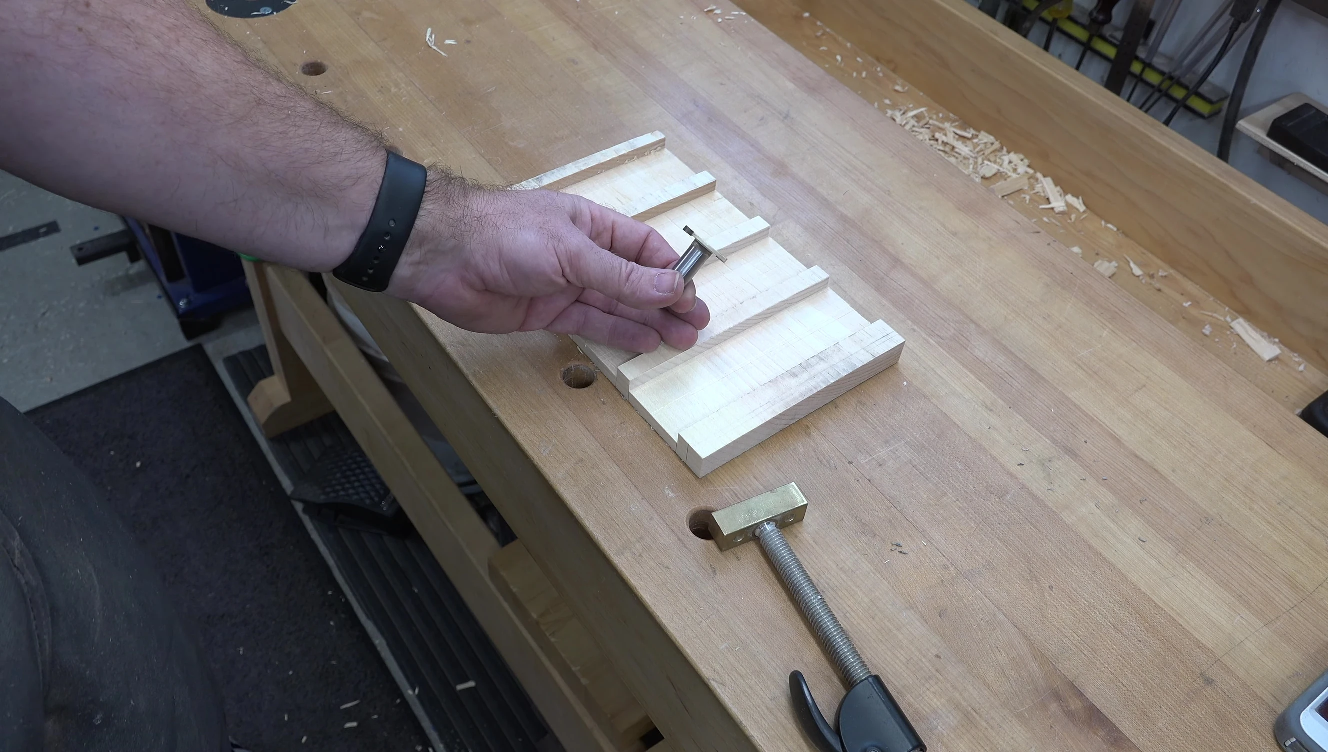Slot router bit