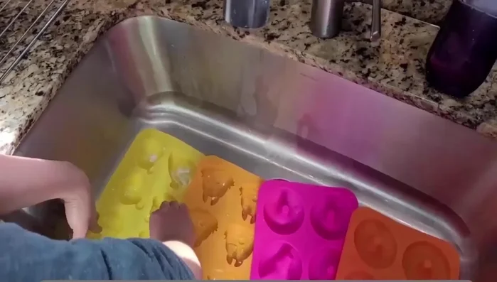 Scrub the paste gently on the bakeware.