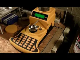 Smart Reloader Trickle Speed and Interval Time Adjustment for Precise Weight Control