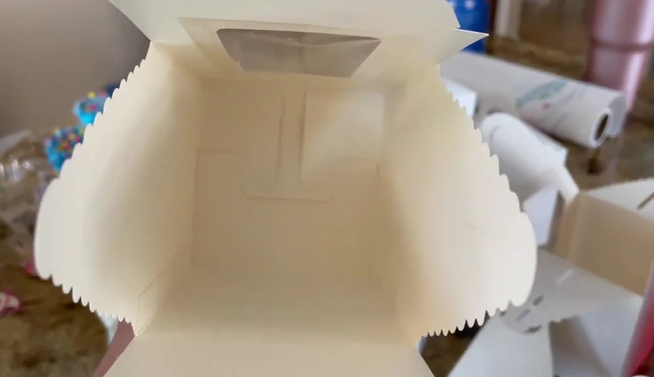 The inside of the assembled box