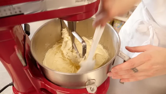 Give it a final 10-15 second mix: Incorporate all the remaining ingredients.