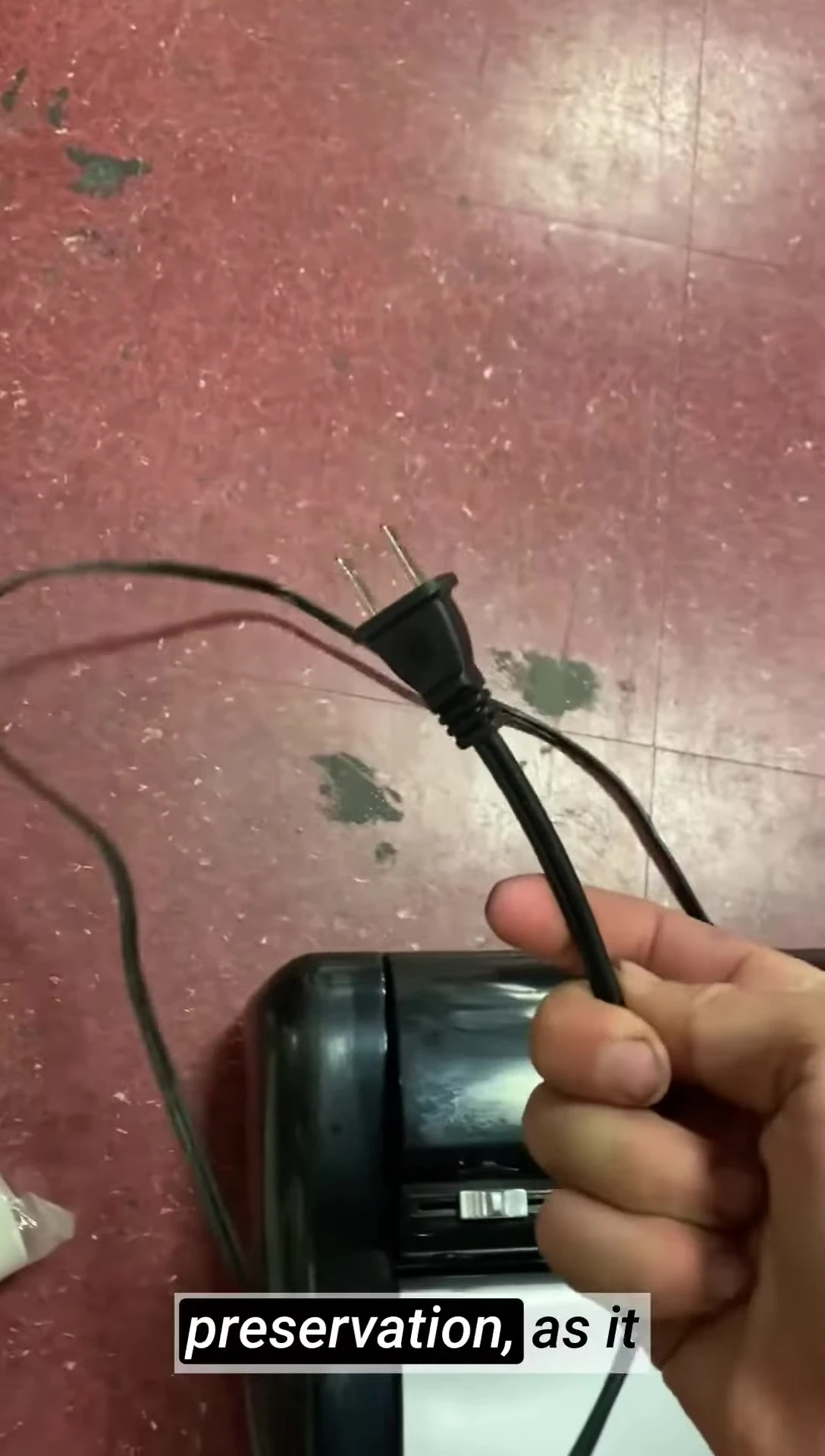 Image demonstrating the use of the vacuum sealer for sous vide cooking.